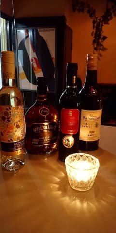 Bar This Light バー ディスライト