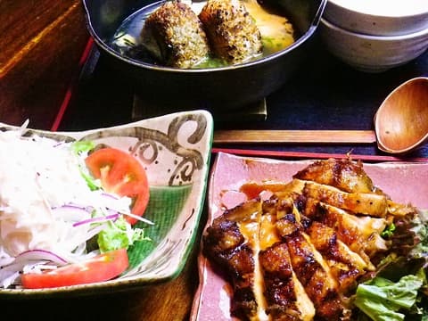 炭火焼鳥 はる 板宿店