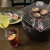 火鉢cafe 桃と黒 3