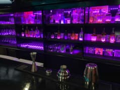 Rock Bar  One Vision 2