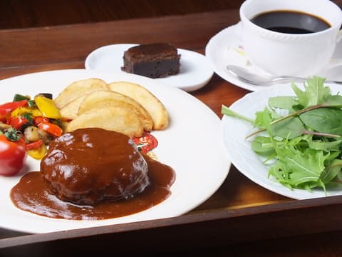 珈琲と絵と音楽 TOPOS トポス