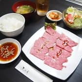 やきにく 肉料理 三日月 3