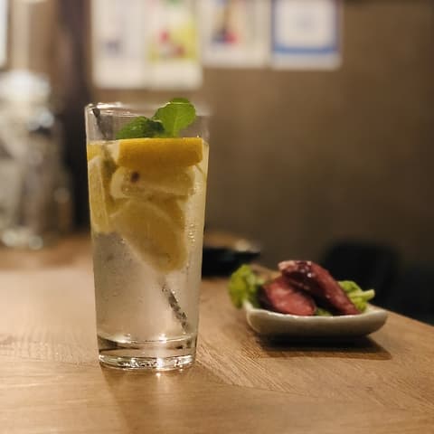 酒屋の酒場 さかぎし