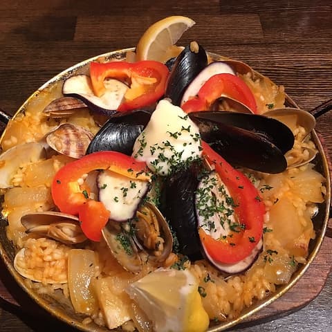 ワインと花子の酒場めし オラ ボッサ