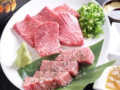 ホルモン・焼肉 輪 2