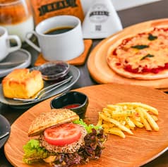 Cafe&Bar REAL カフェアンドバーリアル 2