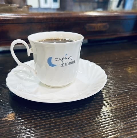 Cafe de 1 2moon カフェドハーフムーン