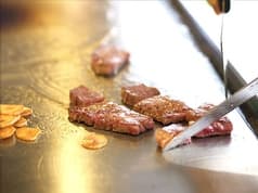 鉄板焼と穴子寿司の店うまこだ 2