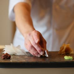 鮨と天ぷら からす 2