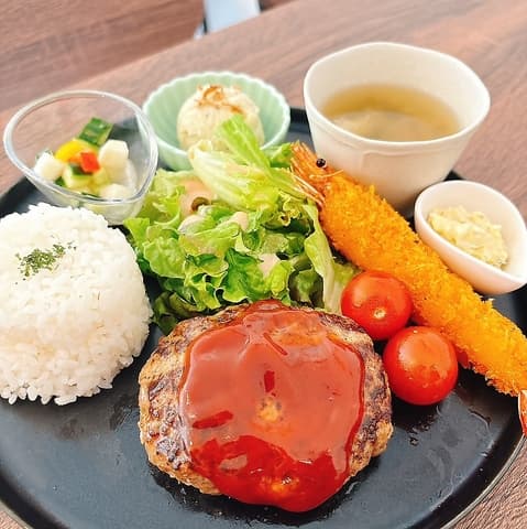 カフェ&居酒屋 紬 tsumugi