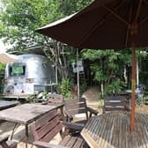 トレーラーカフェ銀色 3