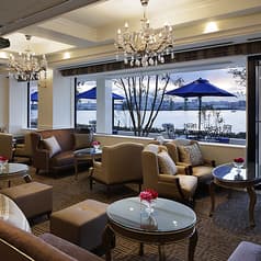 ラウンジ&テラス ル オーシャン 2