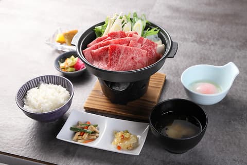 山形の恵み 地酒と共に味わう贅沢空間 月のみち