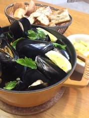 Les Moules 2