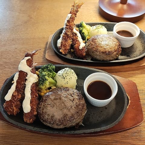 The Campfire MINAKAMI ザキャンプファイヤーミナカミ