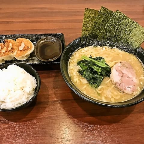 横浜らーめん 七七家