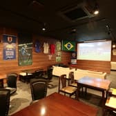 フットボールバー 蹴 3