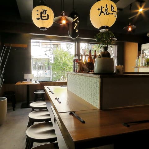 焼鳥酒場シロクロ