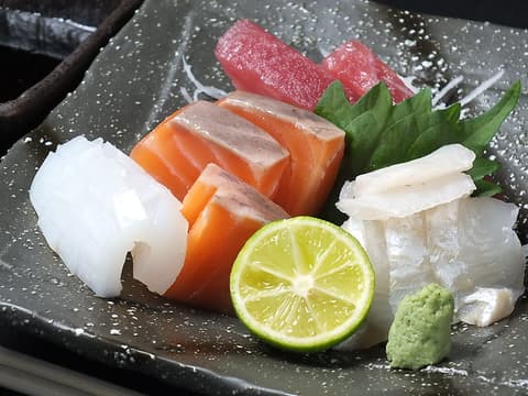 酒場ダイニングしん