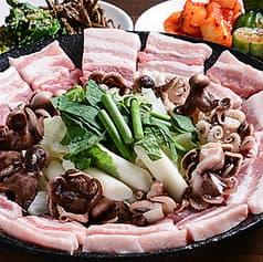 本場 韓国居酒屋 豚の貯金箱 2