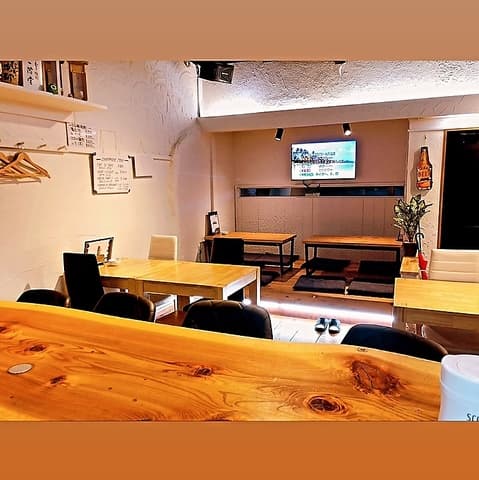 呑み食い処 CHILL HOUSE