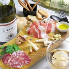 小皿料理とコップワイン Melide メリデ 2