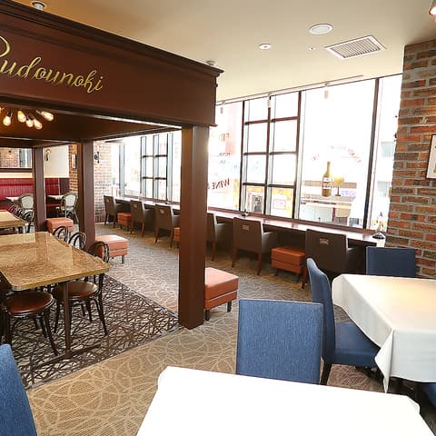 ワインビストロ 博多西中洲 ぶどうの樹