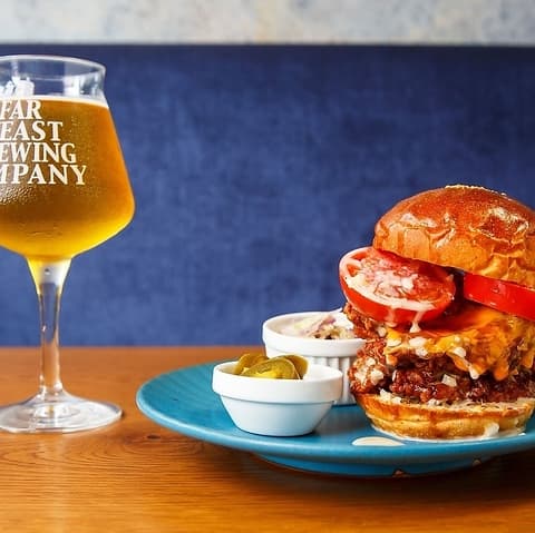 Bugers＆Beers B R E W ブリュー