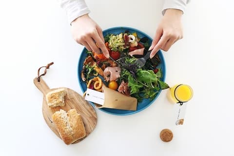 YOUR TABLE ユアテーブル