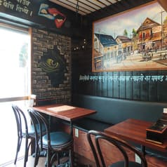 エベレストカジャガーレストラン＆バー EVEREST KHAJA GHAR 2