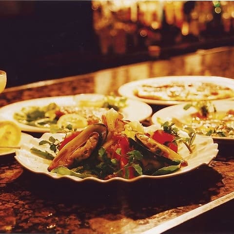 Lounge Bar Cuzila クジラ 沼津