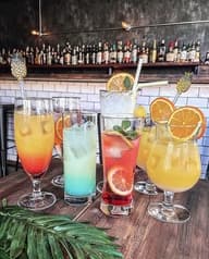 HELM BAR&DININGSPACE ヘルムバーダイニングスペース 2