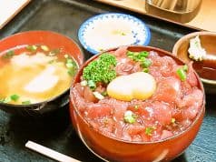 青森 市場食堂 2