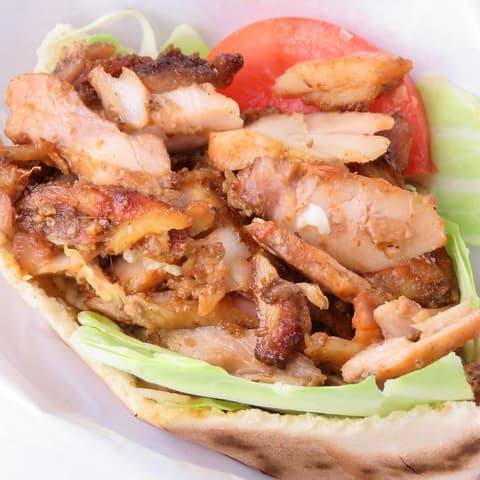 カマルファーストフードアンドバー