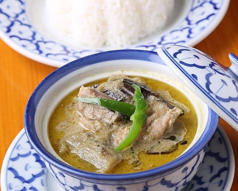 スアンサワン赤坂