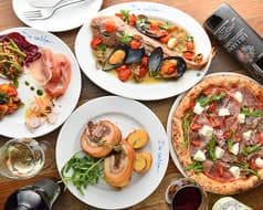 Trattoria e Pizzeria De salita 赤坂 2