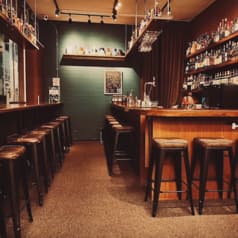 お酒の美術館 阪急西院駅前店 2