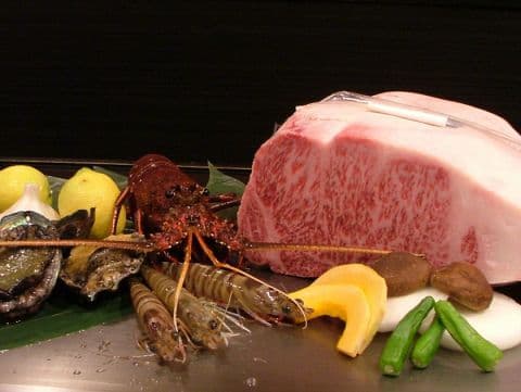 鉄板焼ステーキ 巨匠