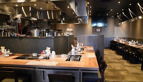 ひるとんヨルホル 安本