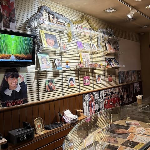 昭和歌謡バーエデン