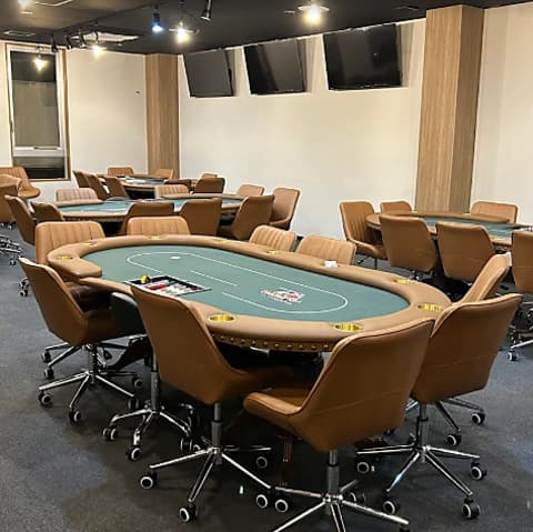 じゃんけんポーカー滋賀南草津店