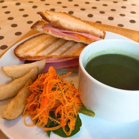 大山駅 サンライズカフェ