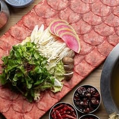 水炊き 吟醸もつ鍋 由乃 ゆの 錦本店 2