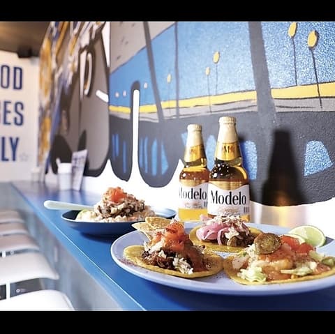 LOCO TACOS ロコ タコス