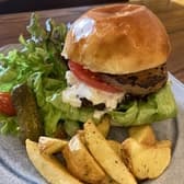 カフェ&クラフトスペース ほびっと 3