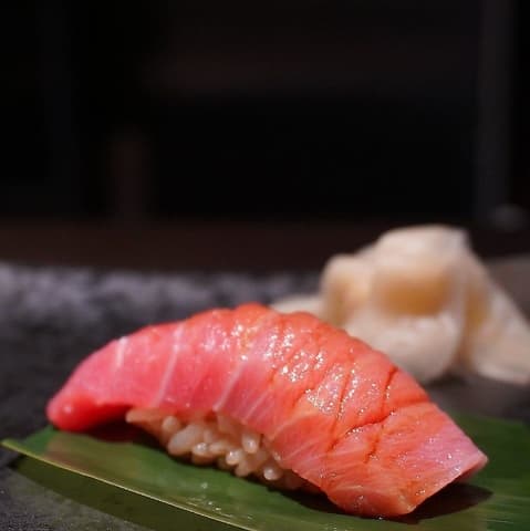 赤酢を使った本格江戸前寿司　赤ずし　堺町店