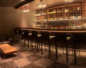 R Whisky bar&cigar 3