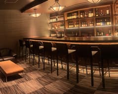 R Whisky bar&cigar 2