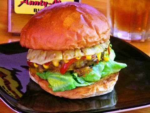 アンティーミーバーガー AUNTY-MEE BURGER