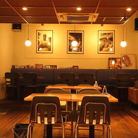 LIKE A TAVERN ライク ア タバーン